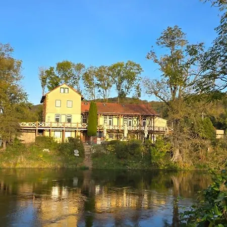 Altes Saale Faehrhaus *