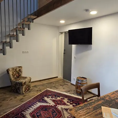 Altes Saale Faehrhaus Apartmán *