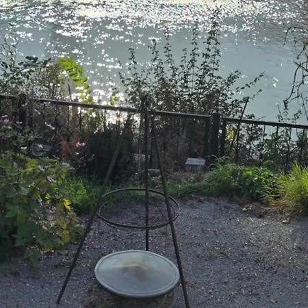 Altes Saale Faehrhaus Apartmán *