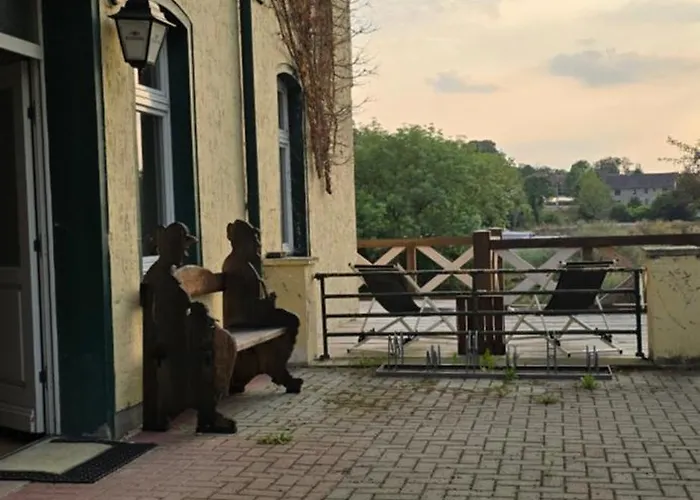 Altes Saale Faehrhaus * Naumburg