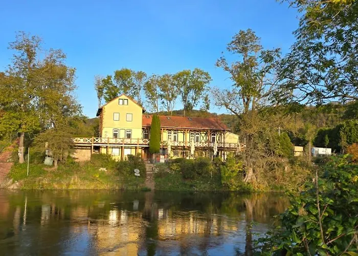 Altes Saale Faehrhaus *