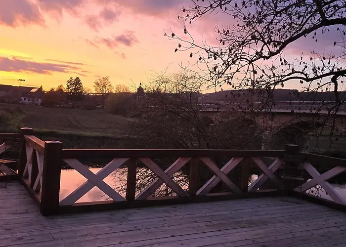 Altes Saale Faehrhaus 公寓 萨勒河畔瑙姆堡